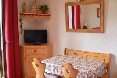 Image de Étage -1, balcon, parking, télévision, casier à ski, 22m², Châtel