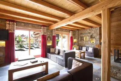 Image de Chalet, wifi, 50m du centre station, remise en forme, piscine, sauna, terrasse