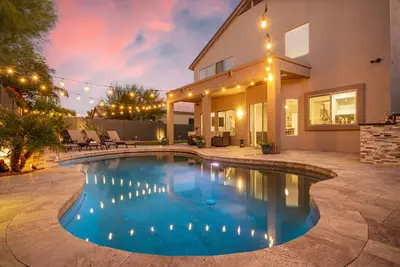 Image de This house is a 4 bedroom(s), 3 bathrooms, located in Scottsdale, Az.