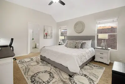 Image de Cozy 3 Br /Home Office / Backyard Gateway / Perfect for Longer Stays