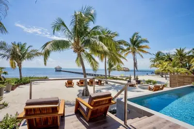 Image de Luxury beachfront home with private pool, gym, & more!