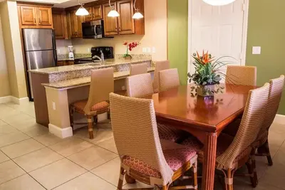 Image de 5 minutes to the theme parks! The resort include Waterpark, Pools, Bowling Alley