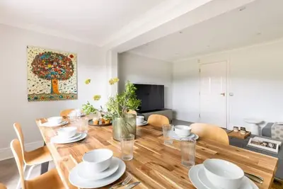 Image de New! Luxury Family House 5br/5 beds Free Parking Great Views