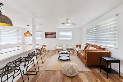 Image de Cheerful 4-bedroom Pool Home, Next to Universal