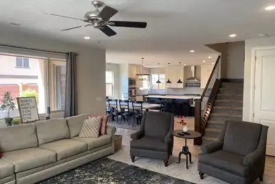 Image de Huge! 6 Bed, 8 Bath Home, Water Park, Lazy River, Fire pit, near Tuacahn, Views!
