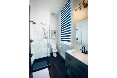 Image de Newly Renovated 3 Bed, 2 Bath Apartm! 24\/7 Service
