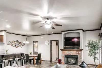 Image de Beautiful 4 Bed House With King Bed & Hoa Park