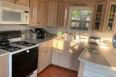Image de Charming trailer at sherkston shores resort for a fun filled and relaxing stay.