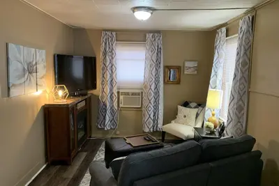 Image de High desert cottage nestled in the heart of historic Winslow