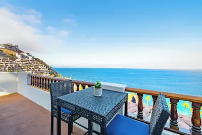 Image de Welcome to Haven: a Premium Hamilton Cove Getaway! Only 21 Steps + Golf Cart