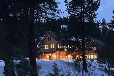 Image de Secluded cabin in the woods with private pond, river front, & 9 hole disc golf