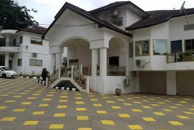 Image de 7-bed Lux House-A with a pool & Mini-Golf, a Walking distance from the Airport.