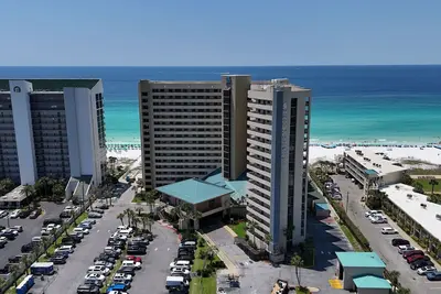 Image de Splash Into Sundestin- Gulf Front, Great Location!