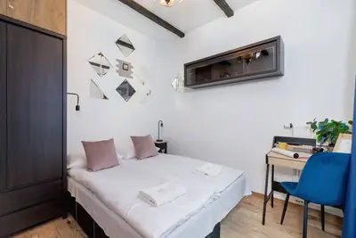 Fabryczna 11 | Atmospheric Apartment | Remote Work