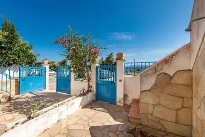 Image de Maison de vacances Casa Vacanze 21 Aprile - 1 avec vue sur la mer et terrasses