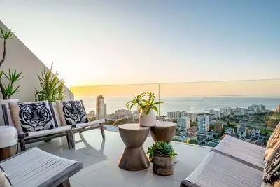 Image de Beautifully Designed Villa w/Sweeping Views (Belle View)