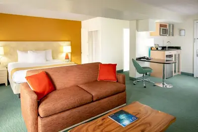 Image de Vacation is Calling! 2 Suites Near Makapuu Lighthouse Trail! Pool, Parking!