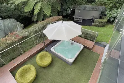 Image de Medellin Poblado Mansion Near Tesoro Mall