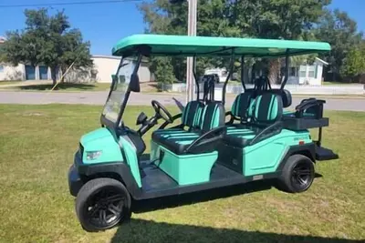 Image de Creole Bungalow - 2 Bedroom 2 Bath with golf cart
