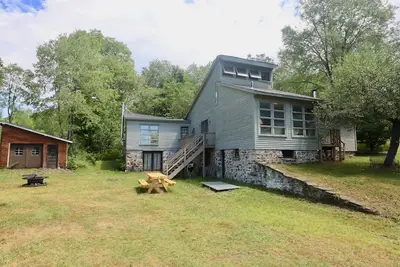Image de Countryside retreat with adventure all around!