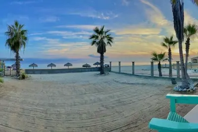 Image de Beautiful beach house right infront of the sea of Cortez