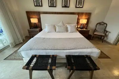 Image de Beachfront Luxury 2 Br Apartment Playa Royale Towers, Nuevo Vallarta, Mexico