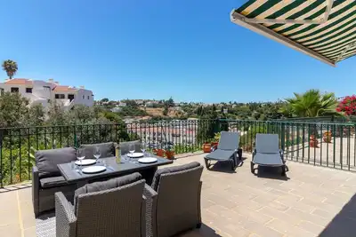 Image de Casa Bela Vista - Communal pool, close to town centre, beach and amenties