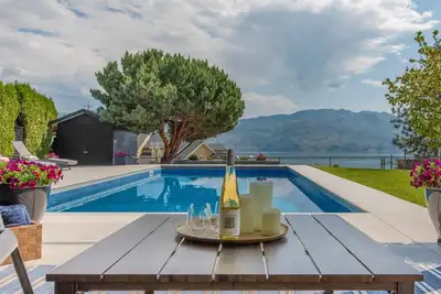Image de Legal Bright, Spacious w/Pool, Lake & Vineyard Views, Weekly/Monthly discounts