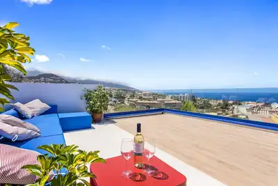 Sustainable Villa Marina, private heated pool, ultra fast wifi, AirCon, Heating