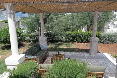 Image de Your Mediterranean villa with large garden and private parking space - welcome!