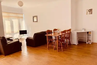 Image de Beautiful large city apartment