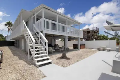 Image de Lovely Canal Front Big Pine Key House