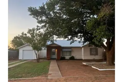 Image de Cheerful, 3 bedroom house, free parking