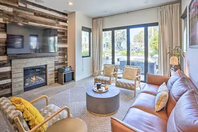 Image de Modern Huntington Beach Home < 1 Mi to Beach!