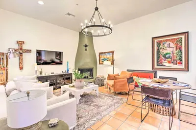 Image de Sunny Adobe Retreat w/ Hot Tub & Mtn Views!