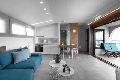 Image de Pola's Loft - Spacious apartment with sea view 5 min from the beach!