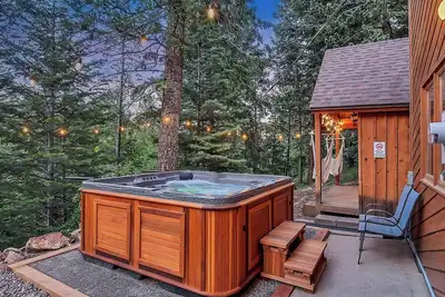 Image de Evergreen Forest Retreat close to Red Rocks