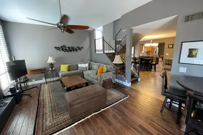 Image de Beautiful home-spectacular sunsets-close to everything