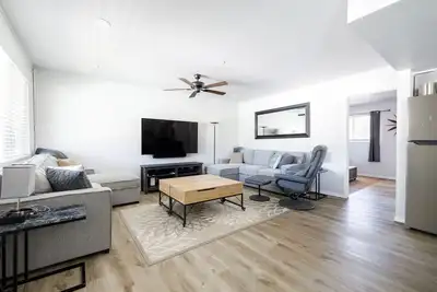 Image de Cool and Cozy 1-bedroom Condo in Old Town