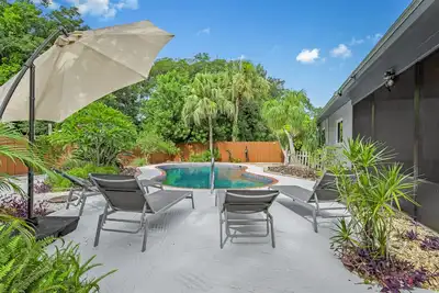 Image de Your Private Tropical Paradise with Heated Pool!