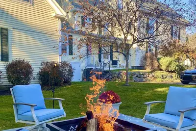 Image de Birdsong Hilltop 2br w/ Private Balcony + 2 Fire Pits + Peaceful Setting