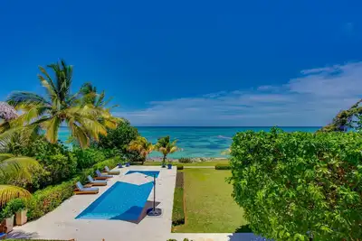 Image de Cerulean Oceanfront Manor in Punta Cana Resort & Club