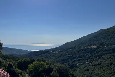 Image de Cap Corse, Sisco. Appartement dans maison de village en pierre vue mer