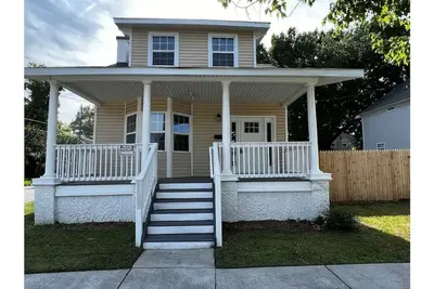 Image de Charming 3-Bdrm Gem! Sleeps 6, Near Casino & All