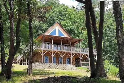 Image de Whitetail Chalet: Your Mountain Adventure Base Near Stone Mountain!