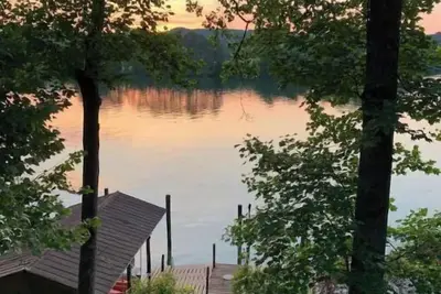 Image de Lakefront Sunset Harbor on Watts Bar Boathouse and Dock