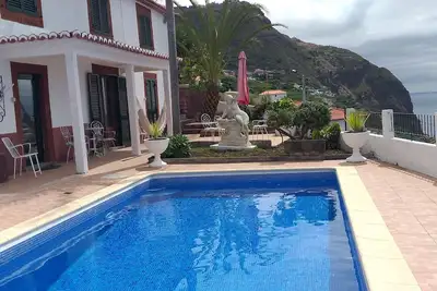Image de Traditional, rustic house with private pool and amazing sea views