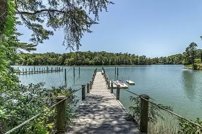 Image de Waterfront Bay Home, Amazing Water Views, with Private Saltwater Pool
