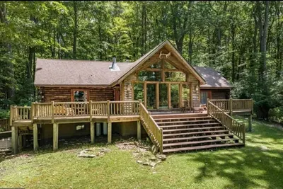 Image de Authentic Cabin in the Woods!