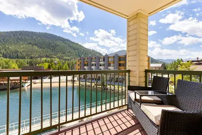 Image de Huge Updated Condo on Lake, Pool & Hot Tub Access, Stunning Keystone Lake Views